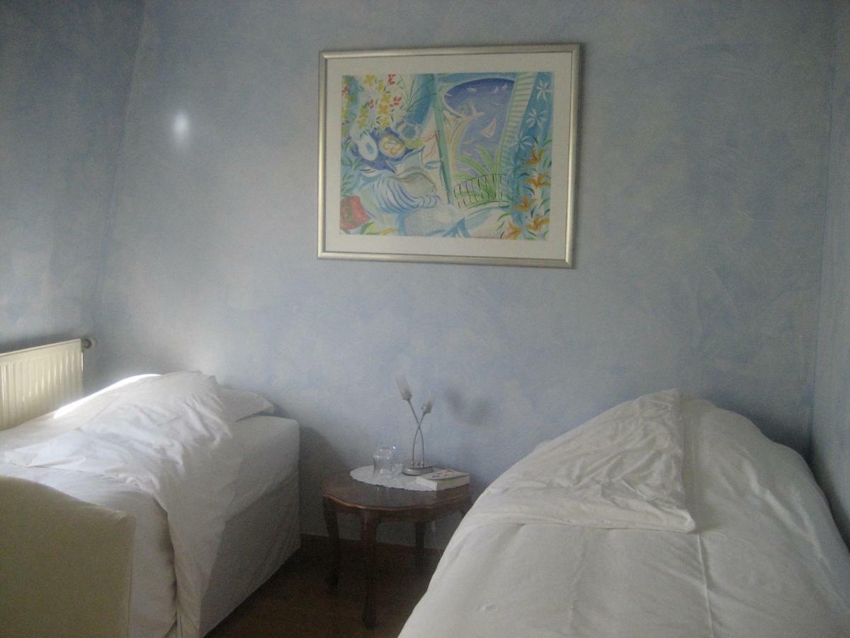 52 Clichy - D'hotes Bed & Breakfast Parijs